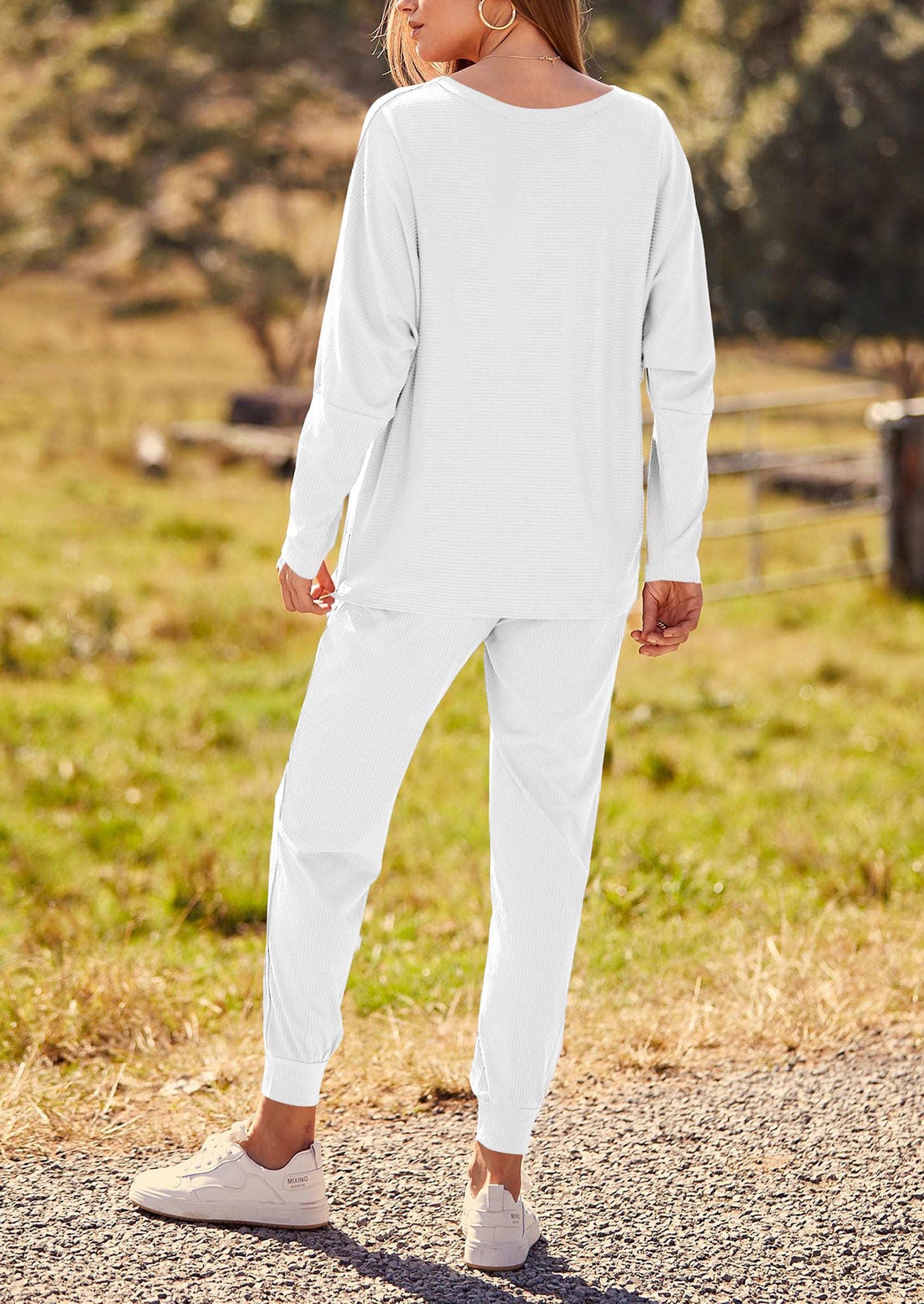 Chichi Women's Fall 2 Piece Lounge Set Long Sleeve Tops Ribbed Pants Spring Matching Sweatsuit Travel Outfits Clothes White
