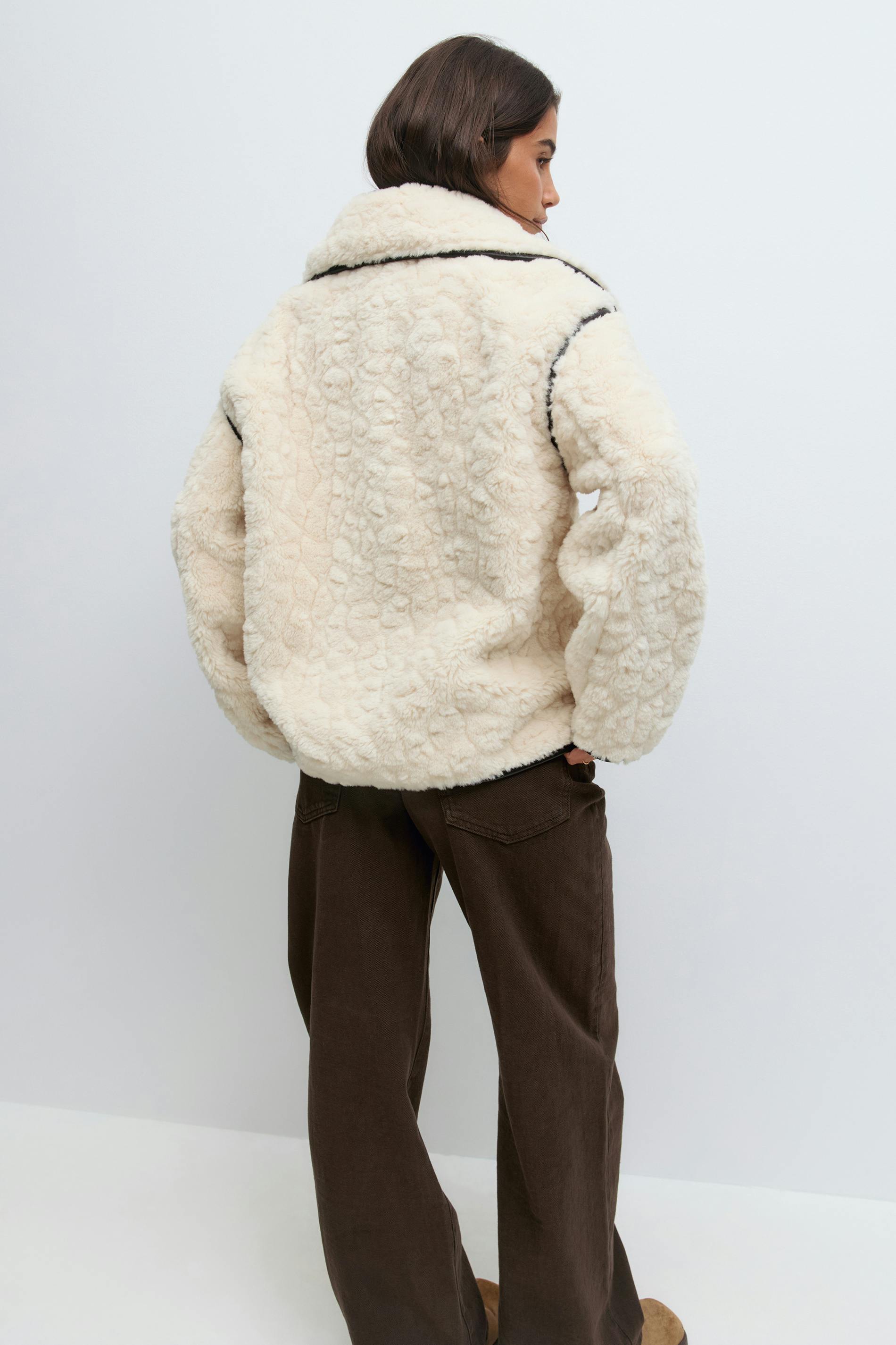 Faux fur bonded short jacket