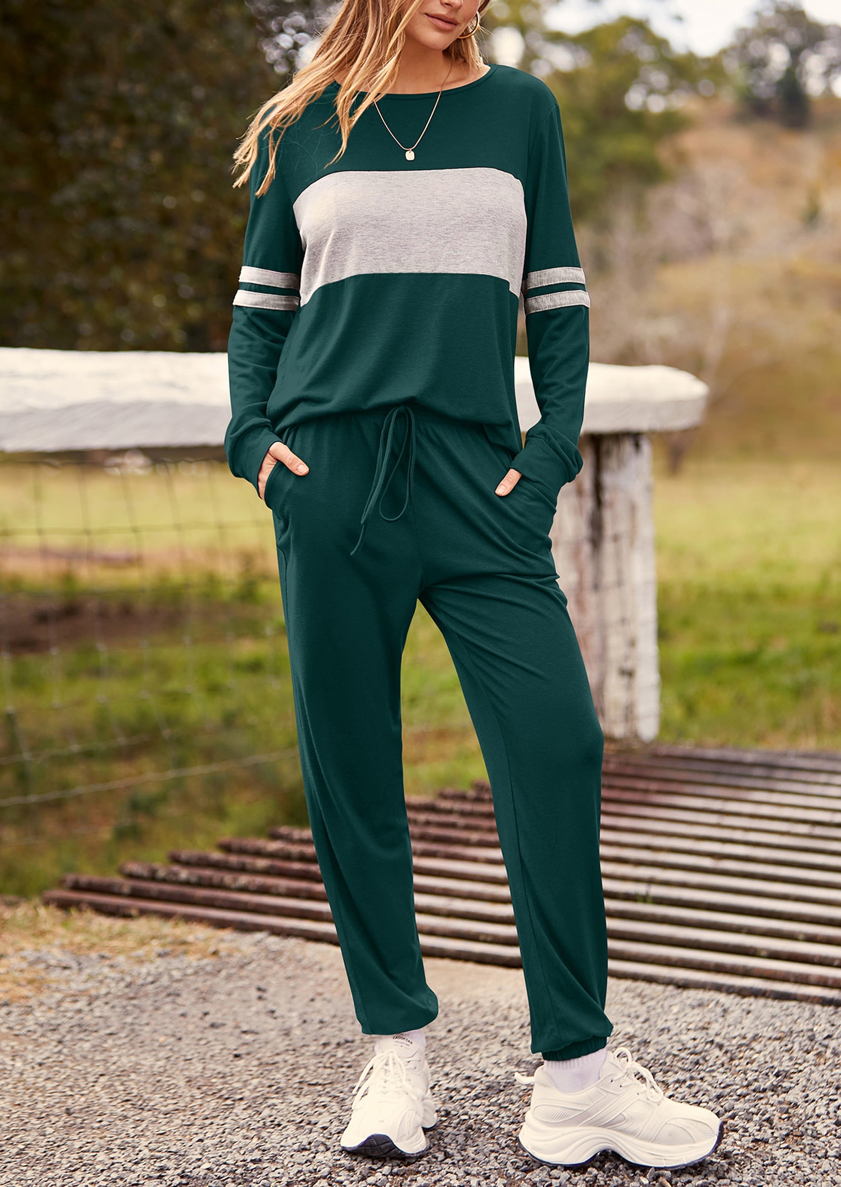 Chichi Women's Color Block 2 Piece Spring Tracksuit Crewneck Long Sleeve Tops Long Sweatpants Outfits Lounge Sets Dark Green