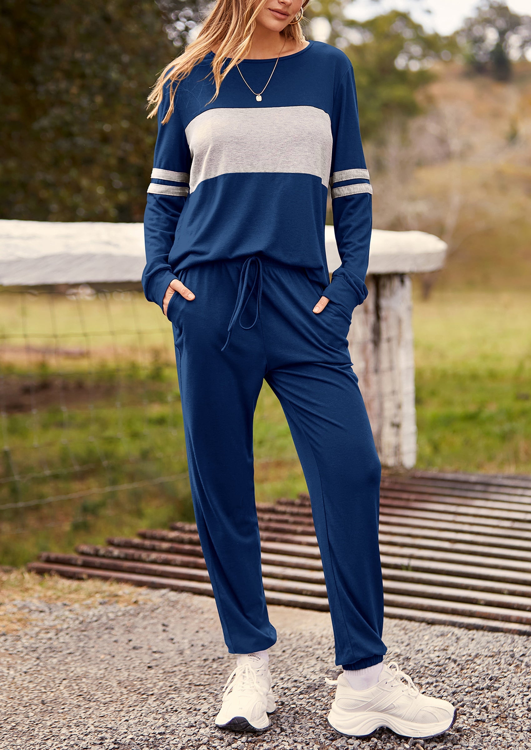 Chichi Women's Color Block 2 Piece Spring Tracksuit Crewneck Long Sleeve Tops Long Sweatpants Outfits Lounge Sets Blue