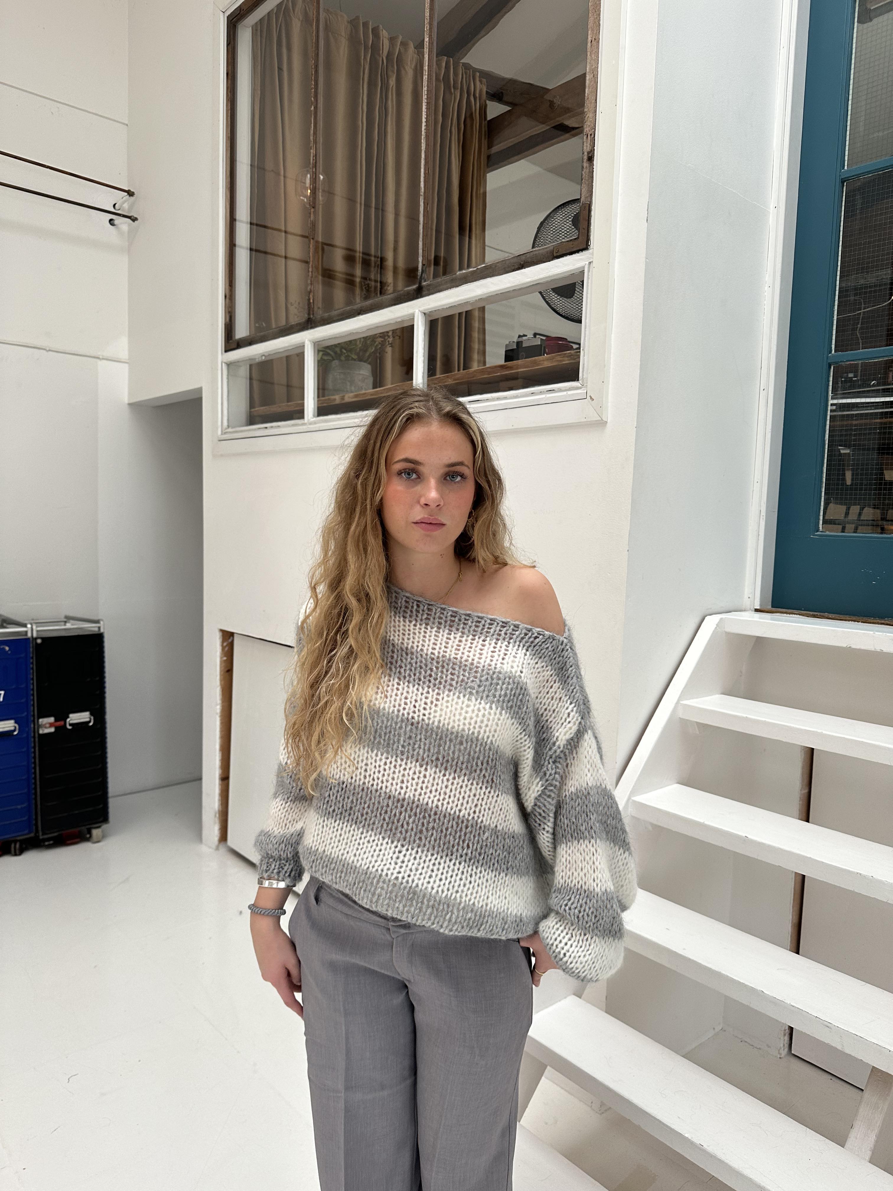 Anna | Olympia Sweater Grey