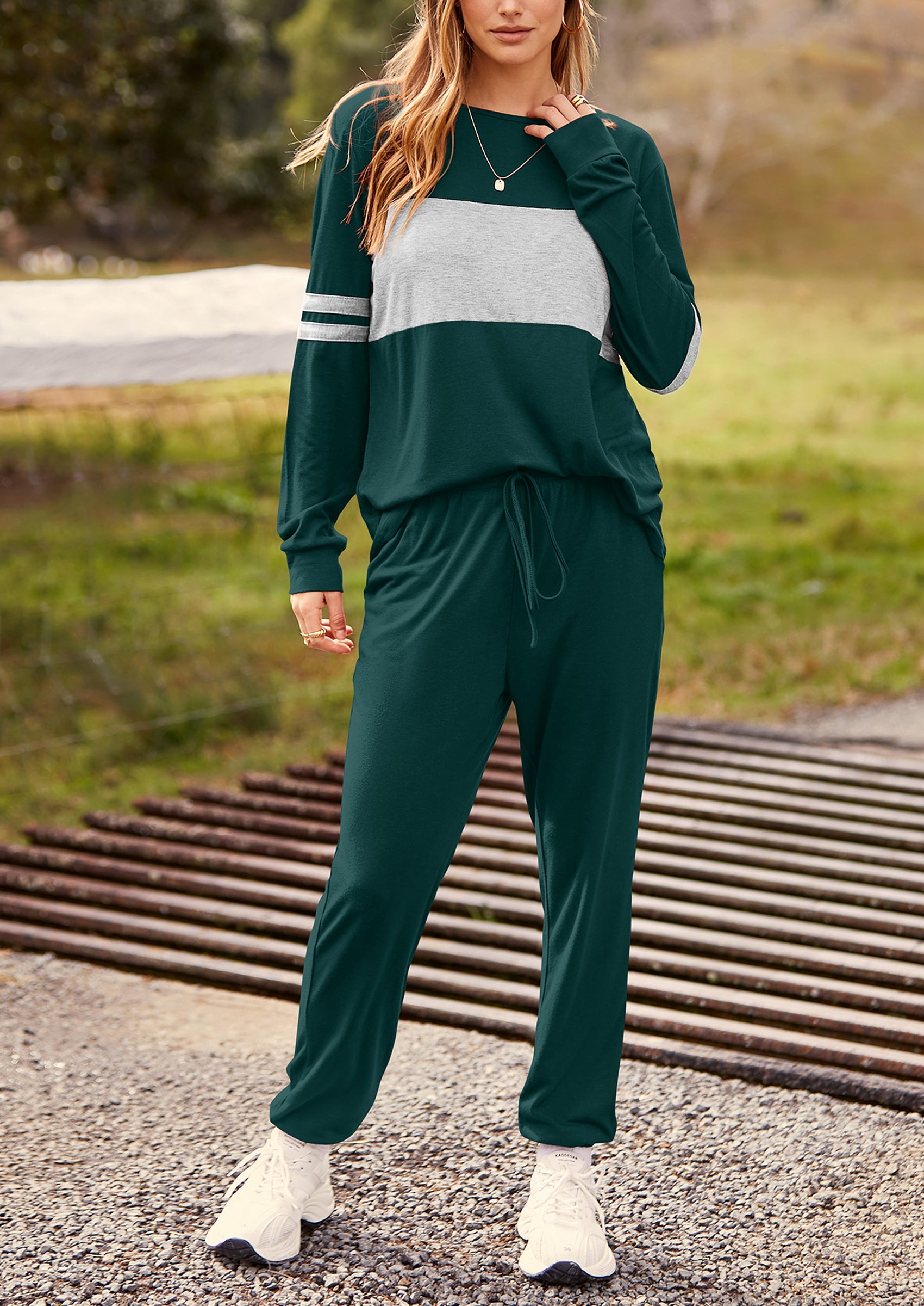 Chichi Women's Color Block 2 Piece Spring Tracksuit Crewneck Long Sleeve Tops Long Sweatpants Outfits Lounge Sets Dark Green