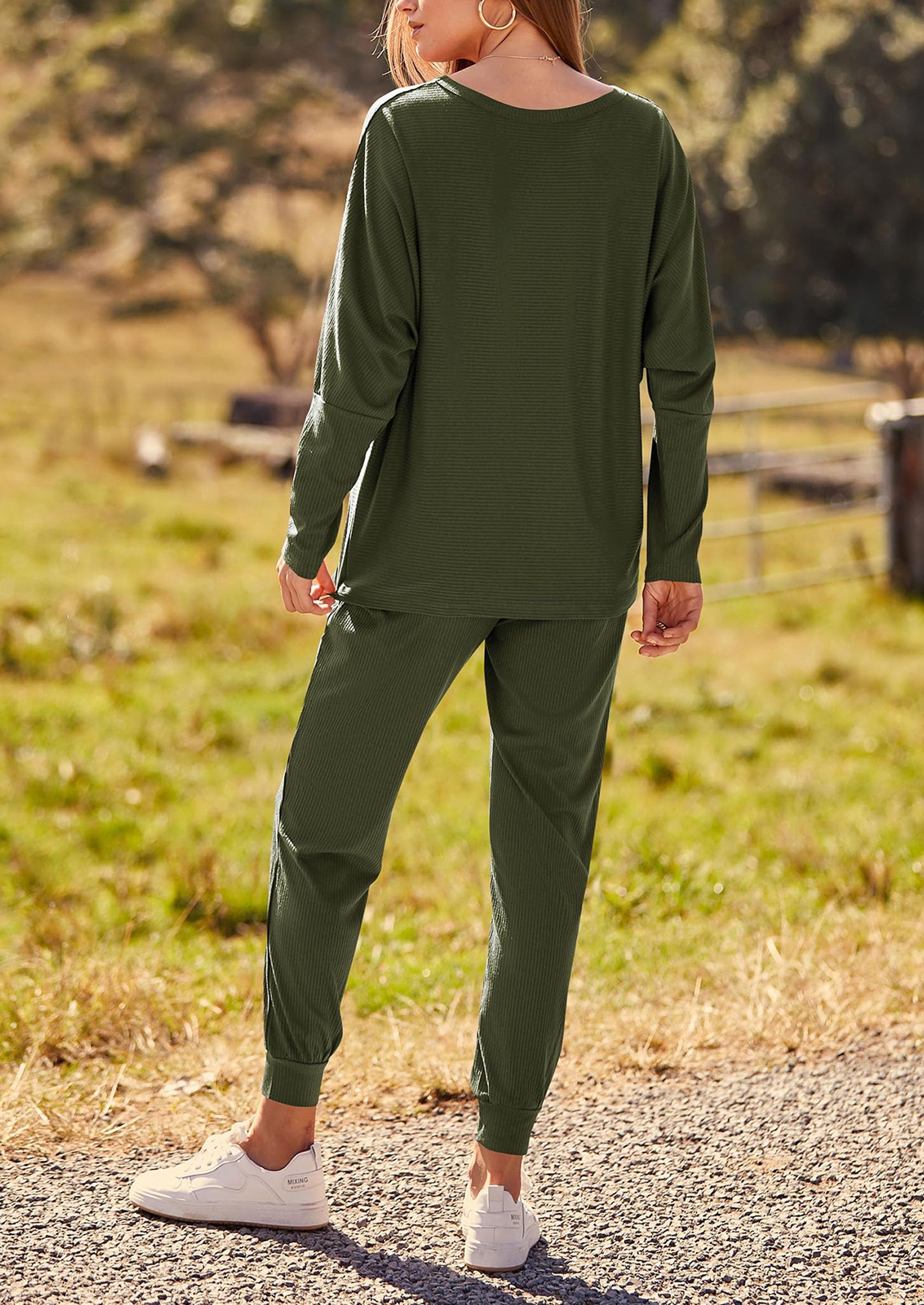 Chichi Women's Fall 2 Piece Lounge Set Long Sleeve Tops Ribbed Pants Spring Matching Sweatsuit Travel Outfits Clothes Army green