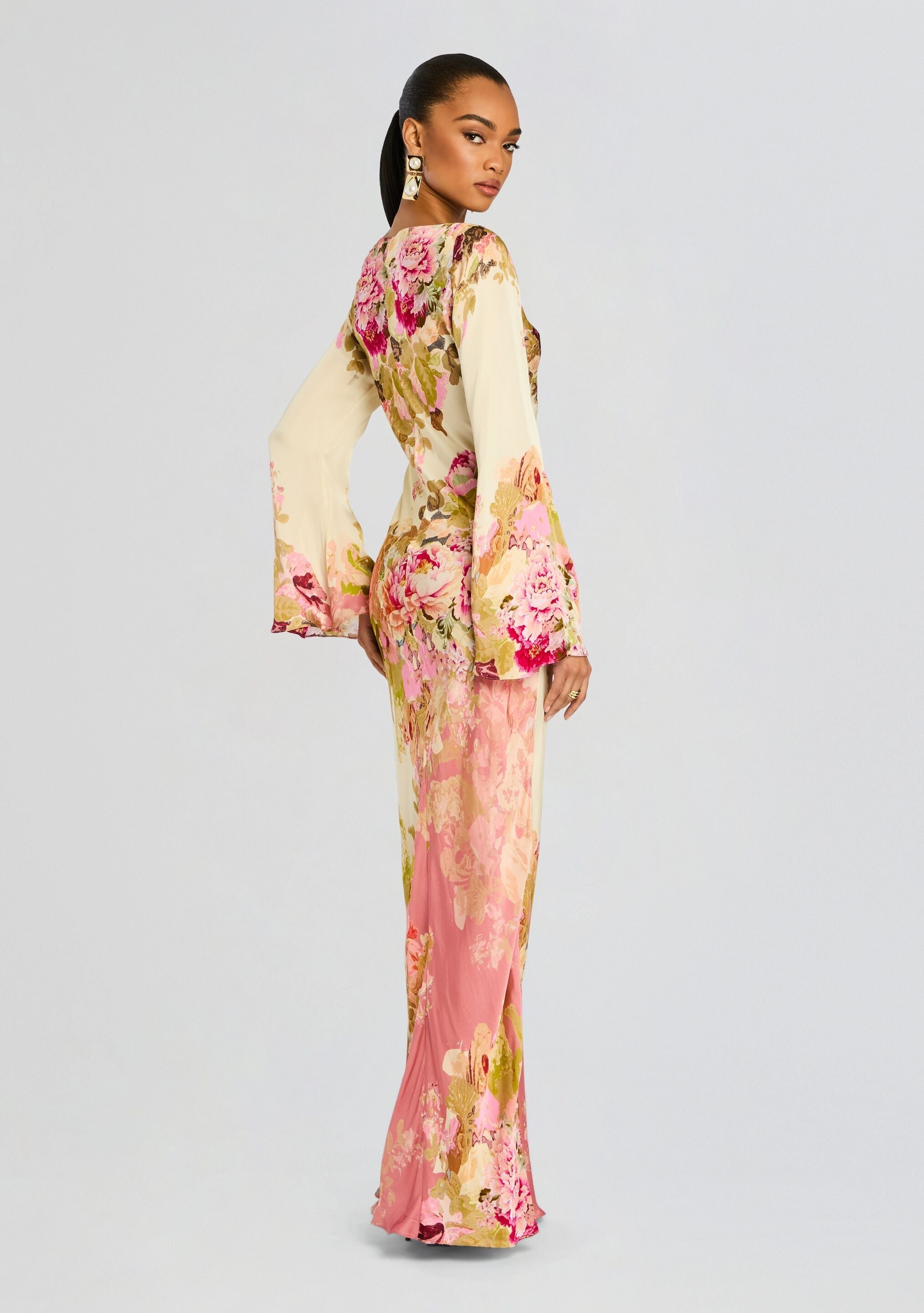 Isla | Bell-Sleeve Floral Maxi Dress Pink Floral