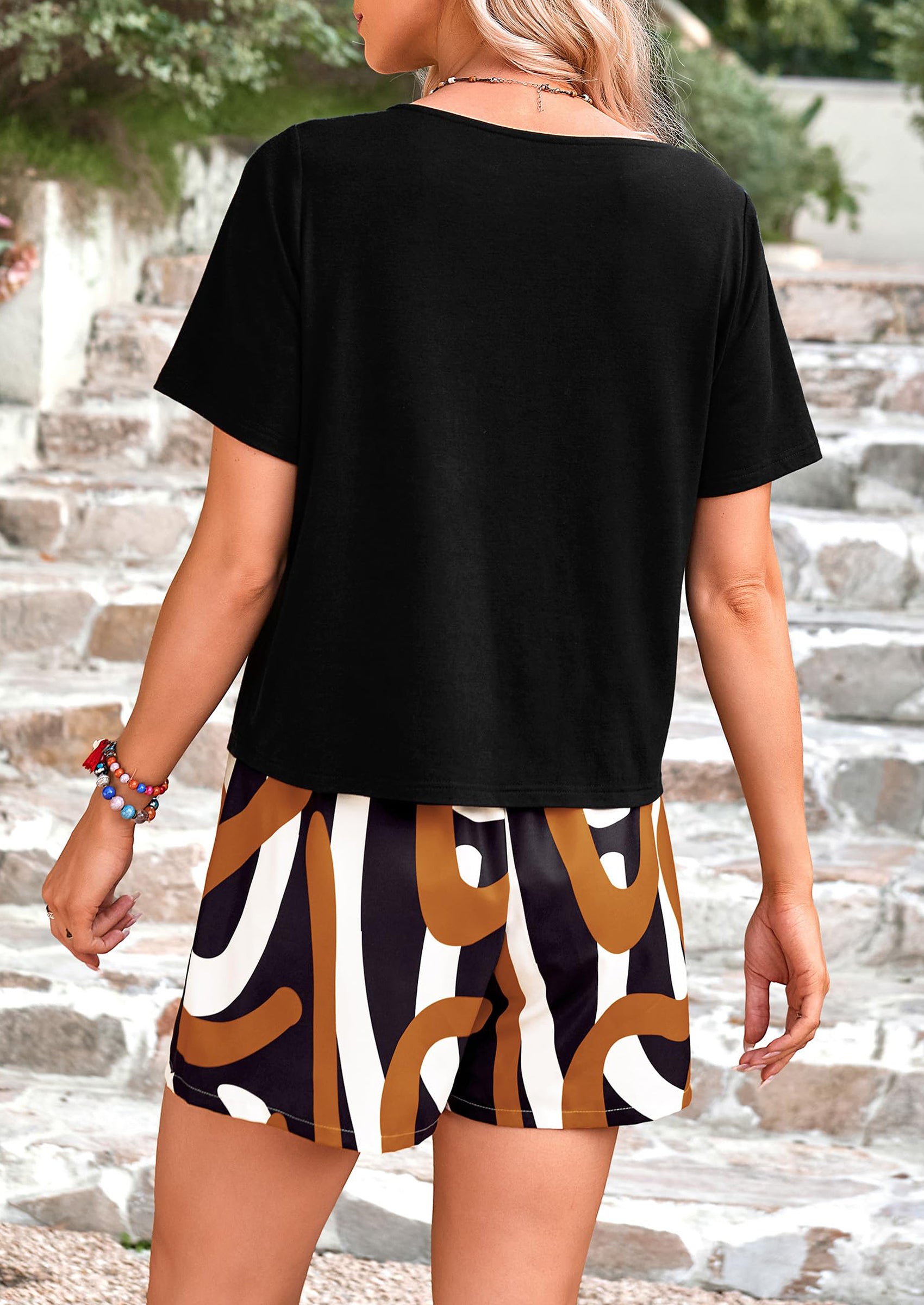 Chichi Women's Summer 2 Piece Outfits Lounge Sets Short Sleeve Tee Shirts Tops Blouses Pockets Printed Shorts Tracksuit Floral Black Multicolored