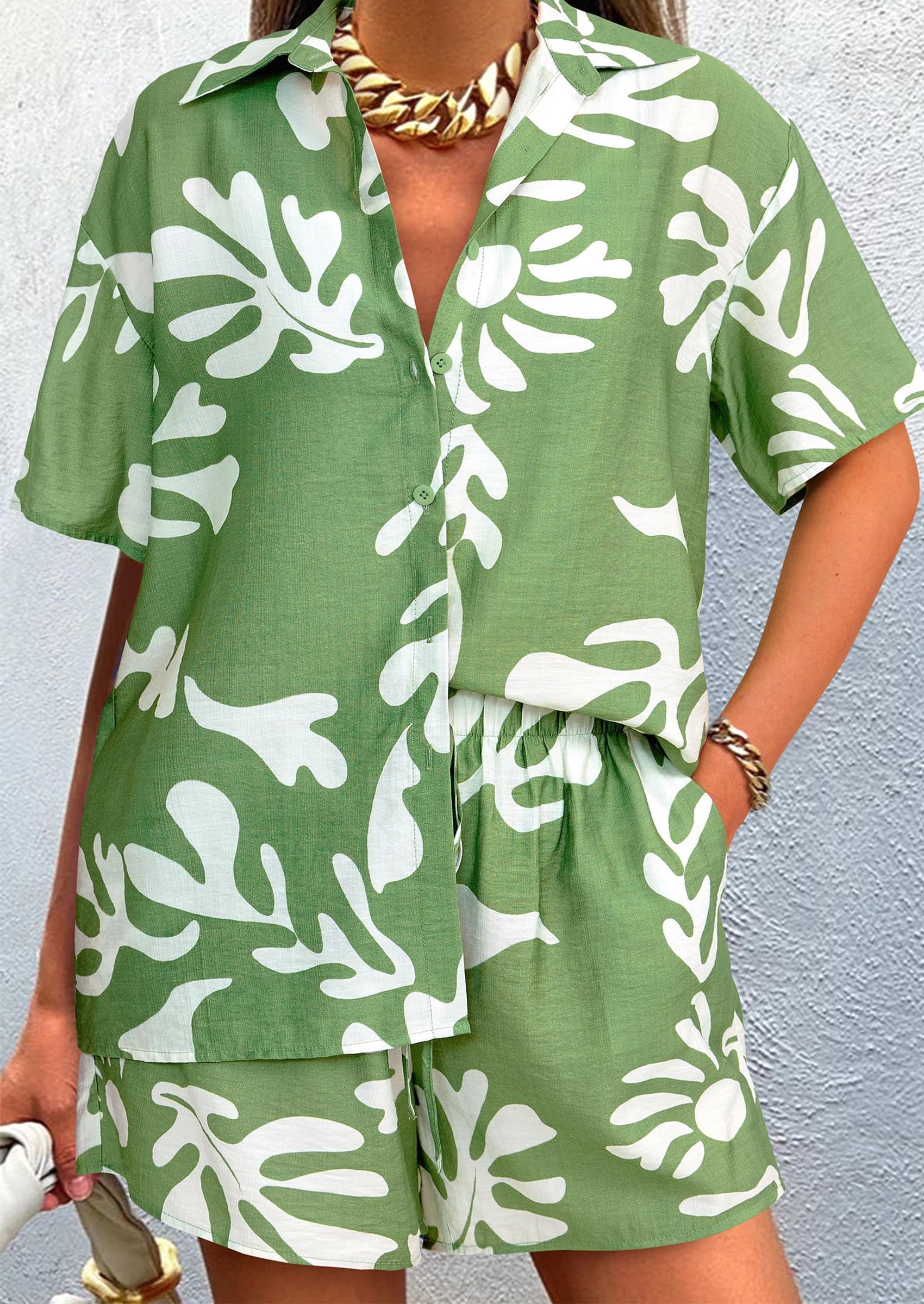 Chichi Women Summer 2 Piece Sets Printed Short Sleeve Tops Lounge Shorts Beach Vacation Outfits Green