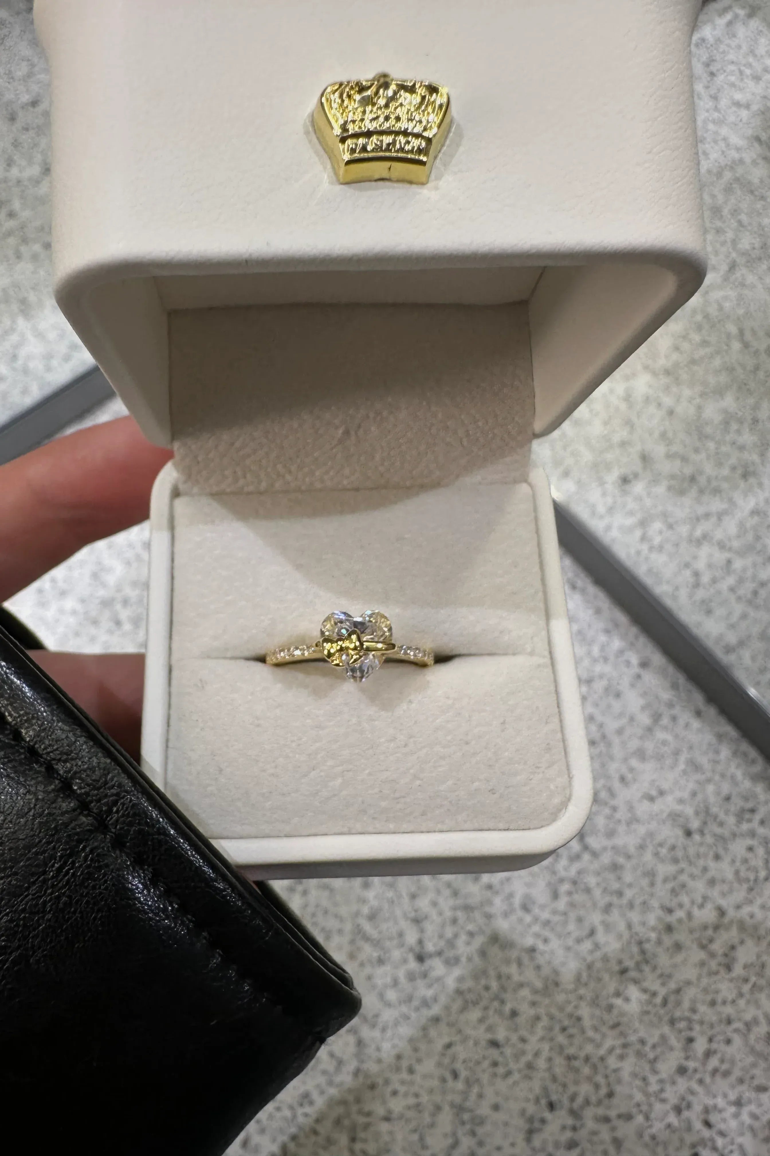 Heart Bow Ring Gold