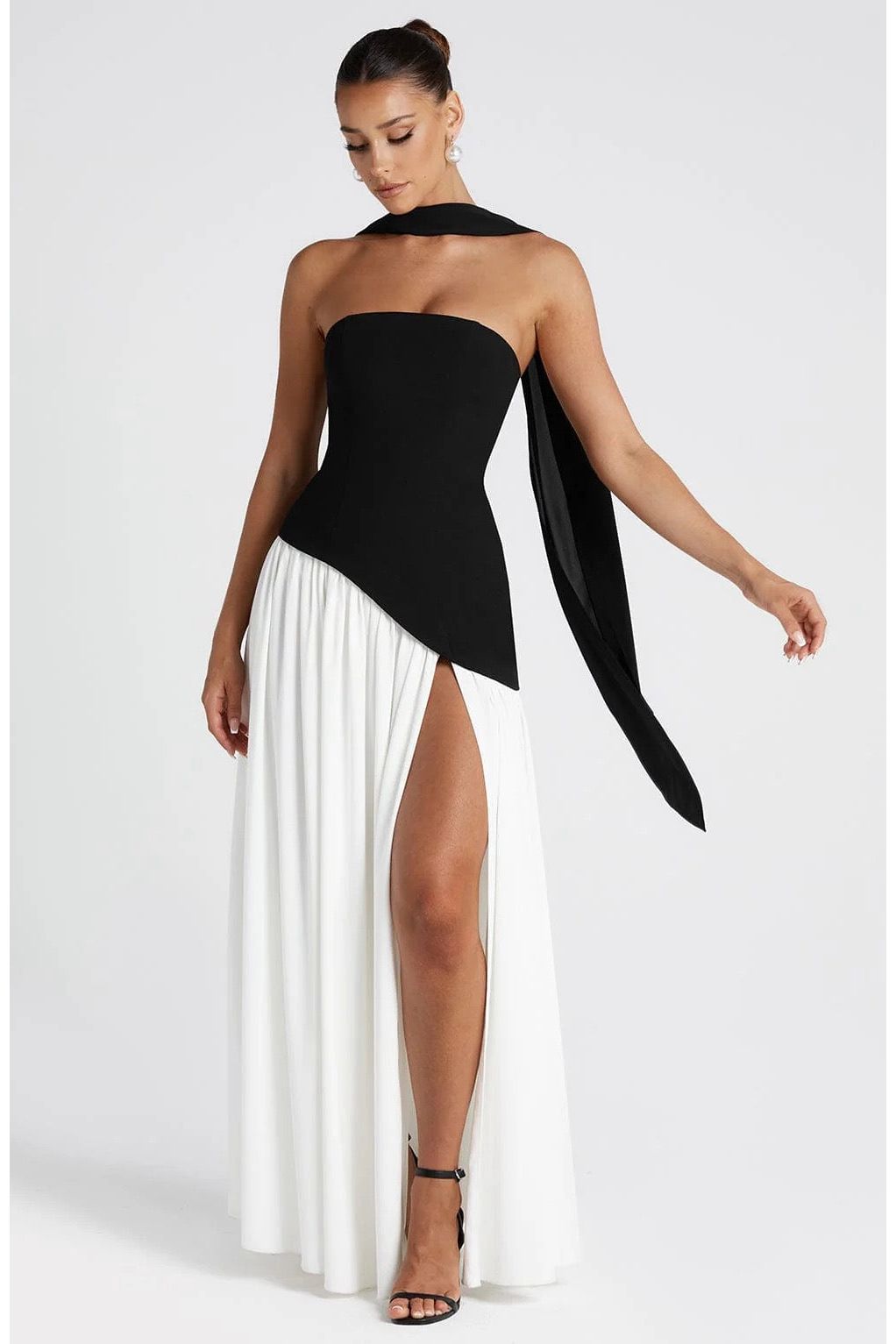 Sainte | Elegant Maxi Dress Black White