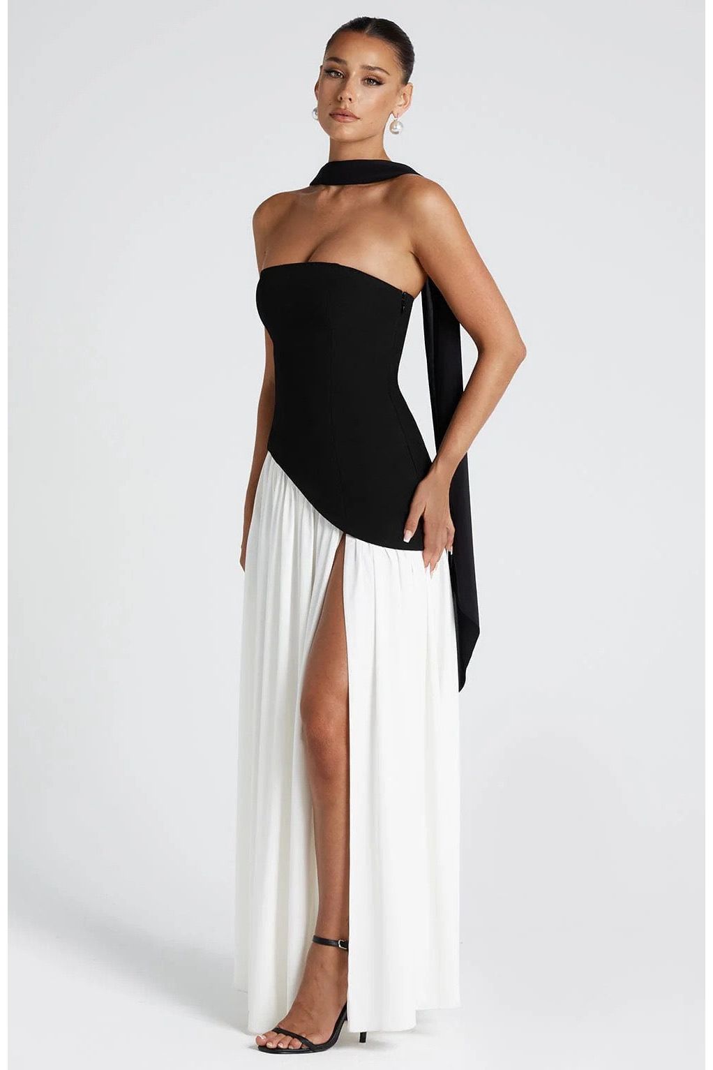 Sainte | Elegant Maxi Dress Black White