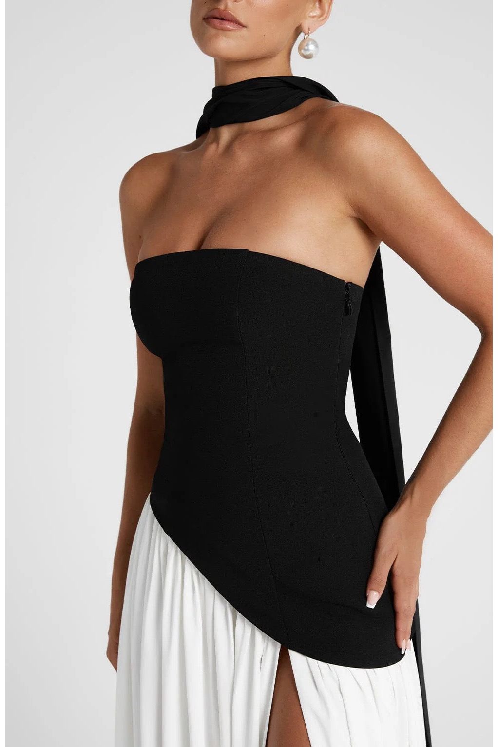 Sainte | Elegant Maxi Dress Black White