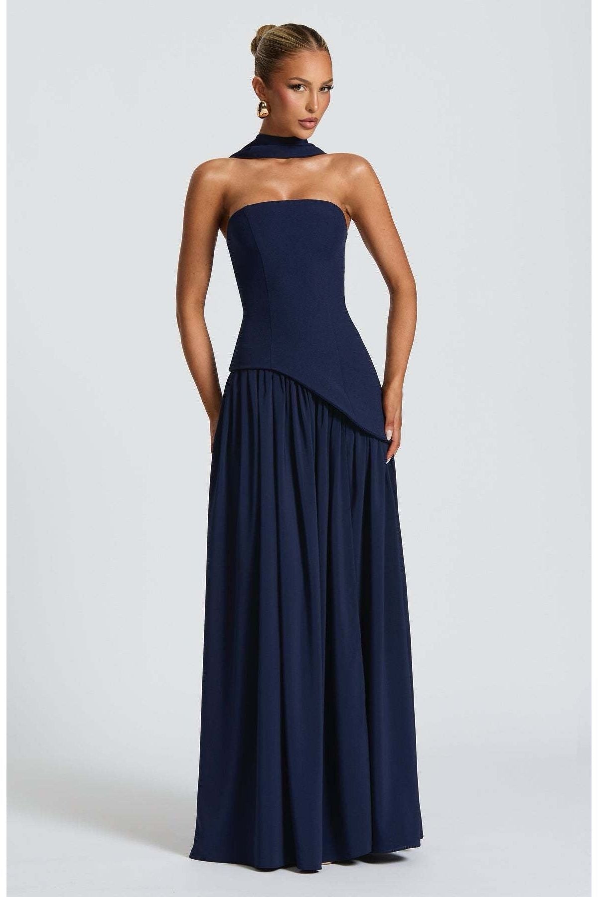 Sainte | Elegant Maxi Dress Black