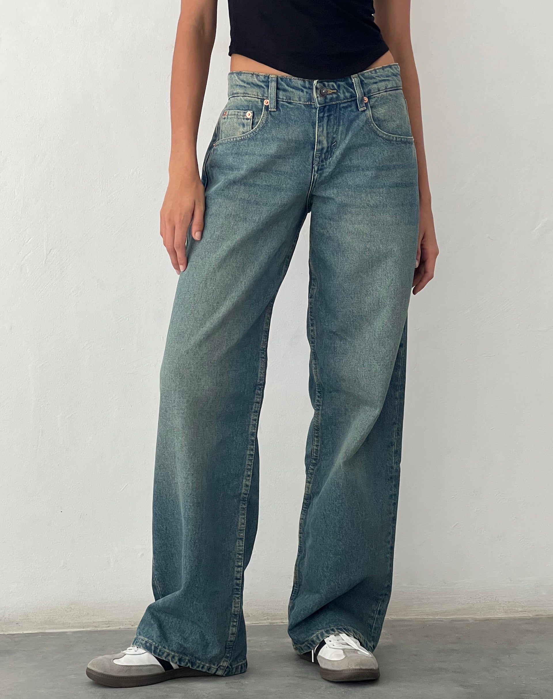 Ariella | Low Rise Jeans Vintage Blue Washed