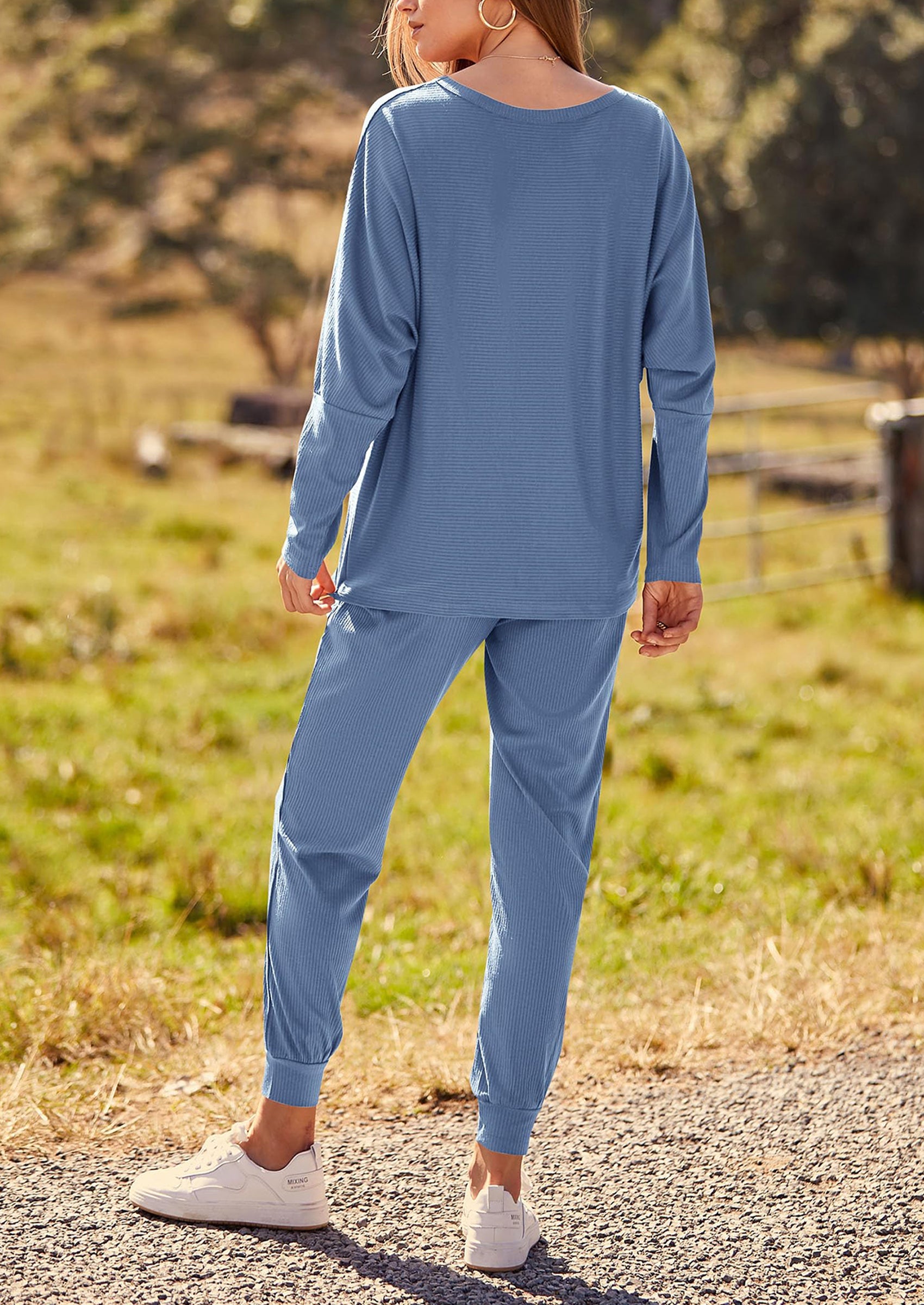Chichi Women's Fall 2 Piece Lounge Set Long Sleeve Tops Ribbed Pants Spring Matching Sweatsuit Travel Outfits Clothes Light Blue