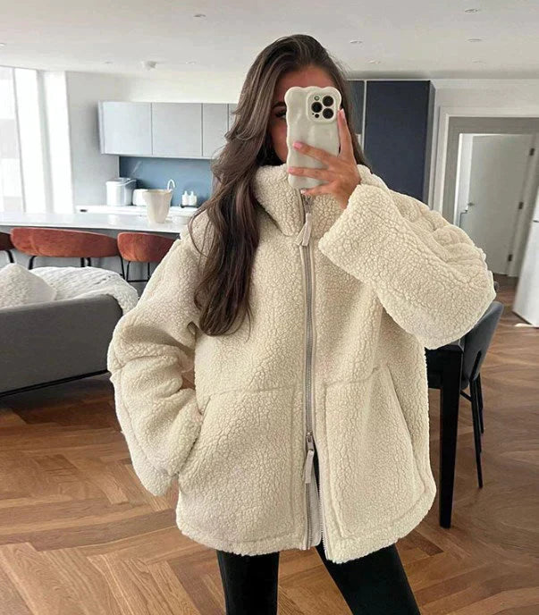 Leila | Teddy Coat White