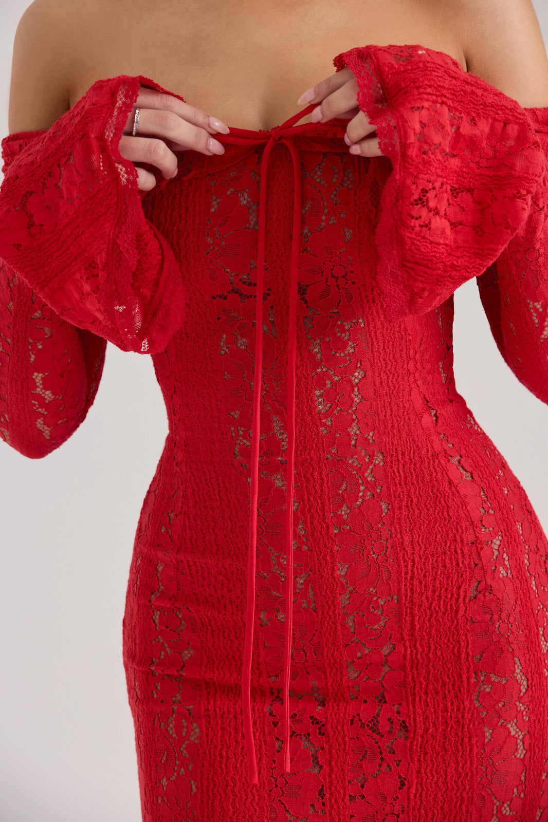 Isolde | Lace Maxi Dress Red