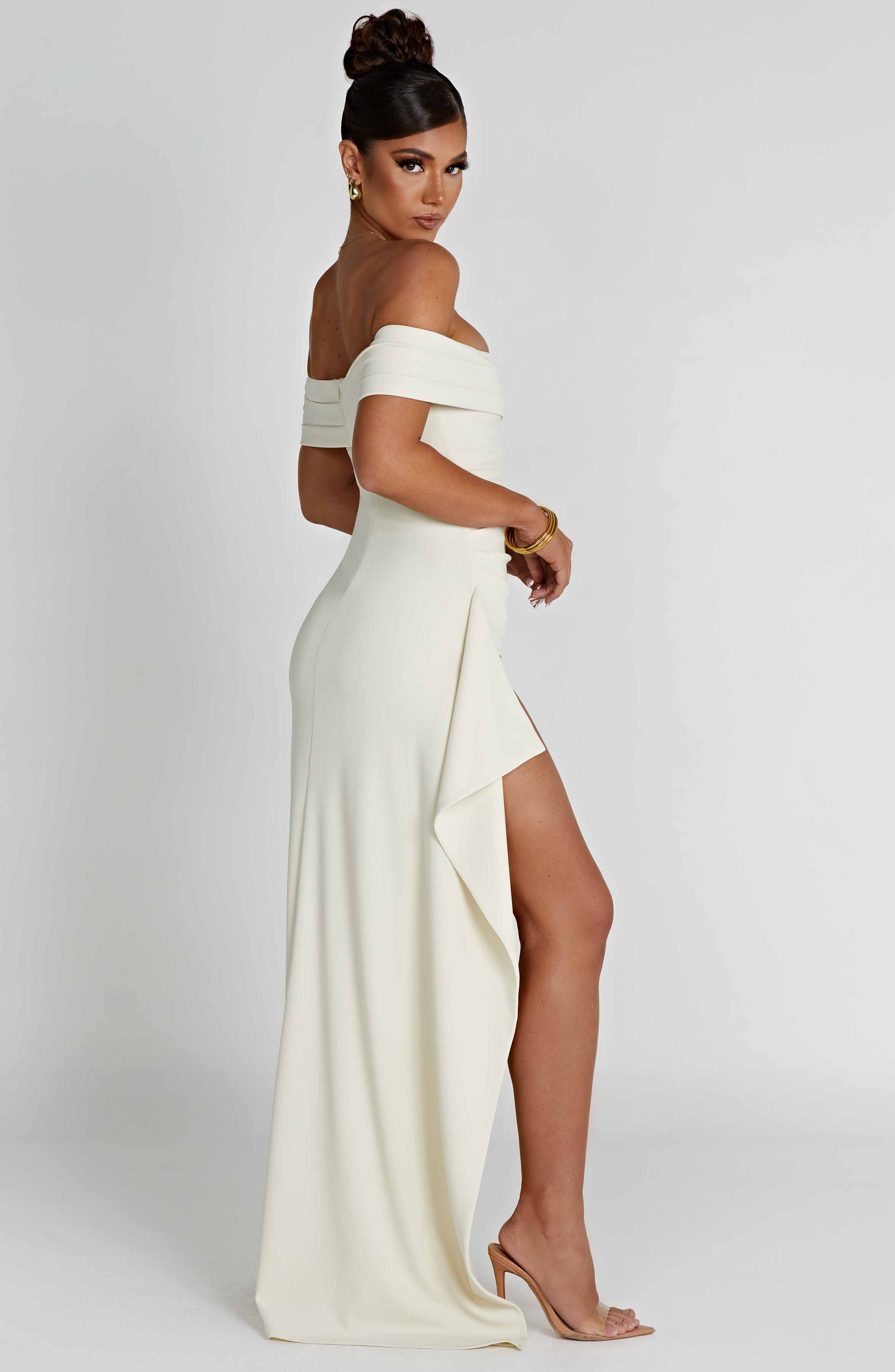 Amoura | Off-Shoulder Maxi Dress Ivory